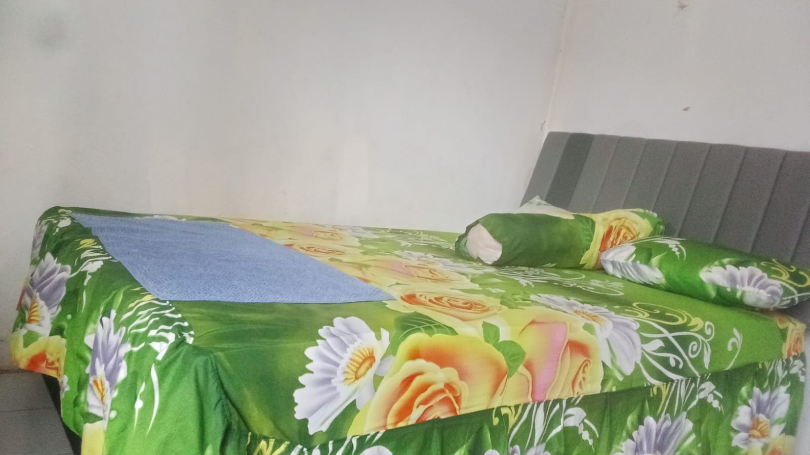 Kamar Deluxe Nuansa Homestay Utama